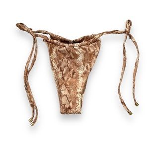 VITAMIN A | NWT Milana Bottom Size 10/L